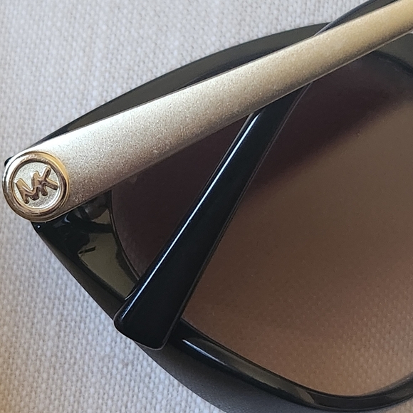Michael Kors Cape Cod sunglasses, Model MK2078. - Picture 5 of 13